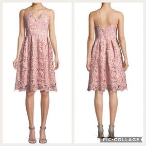 Crochet floral lace dress - BLUSH